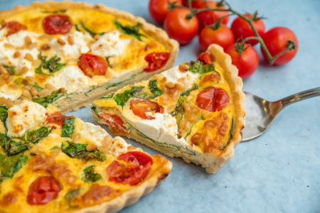 Alt=''Slana pita Luštna Mediteranka (Quiche)